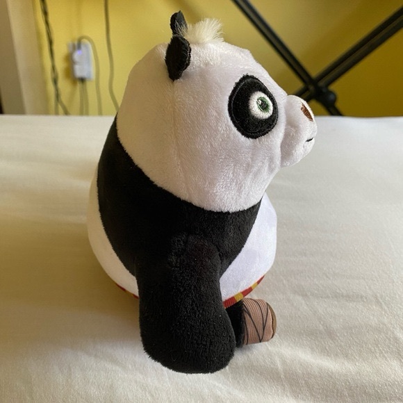 Po Plush Toy From Dream Works
Kung Fu Panda 4 (NEW) - Picture 2 of 6
